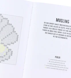 Anja Takacs Bog - Mine Første Perlerier - Dansk