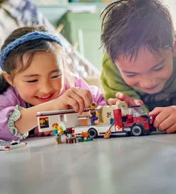 LEGO® City - Ferie-Eventyr i Autocamper 60454 - 385 Dele