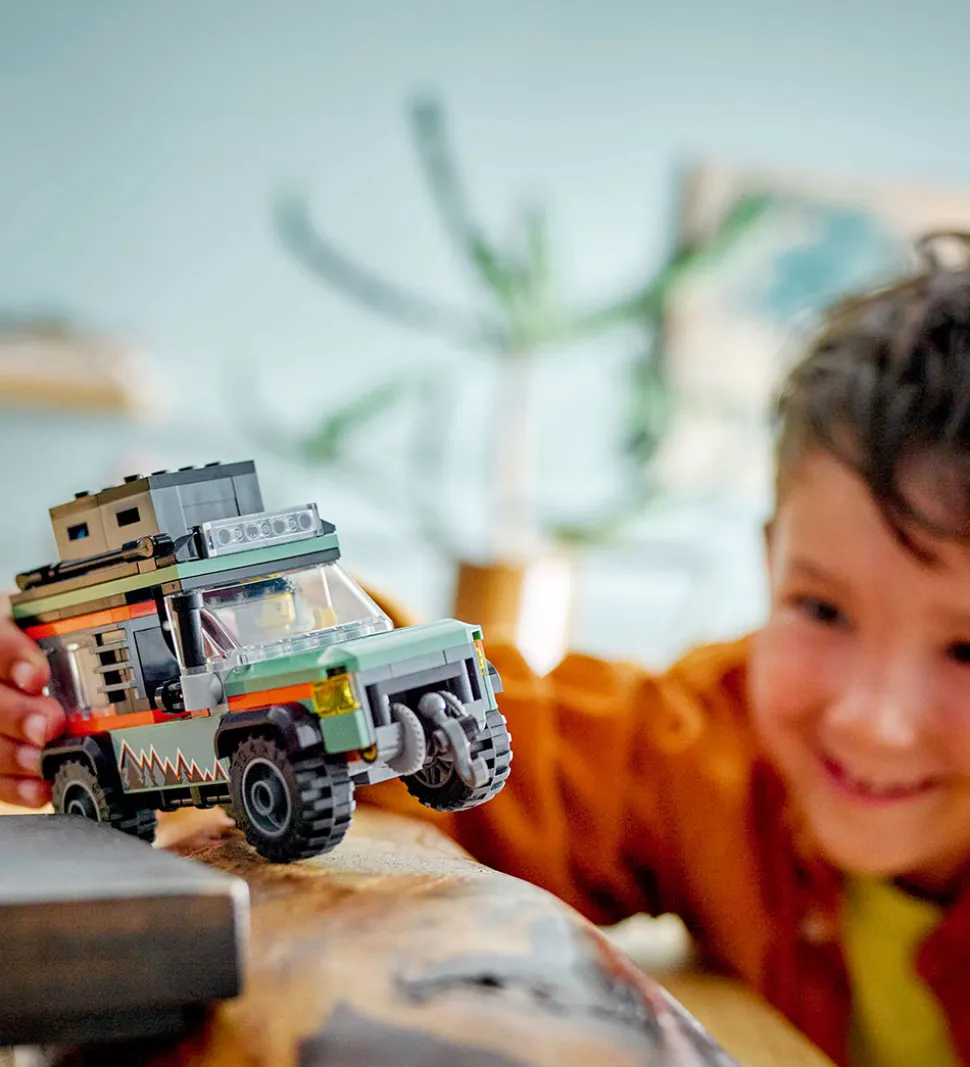 LEGO® City - Firhjulstrukket Bjerg-Offroader 60447 - 221 Dele