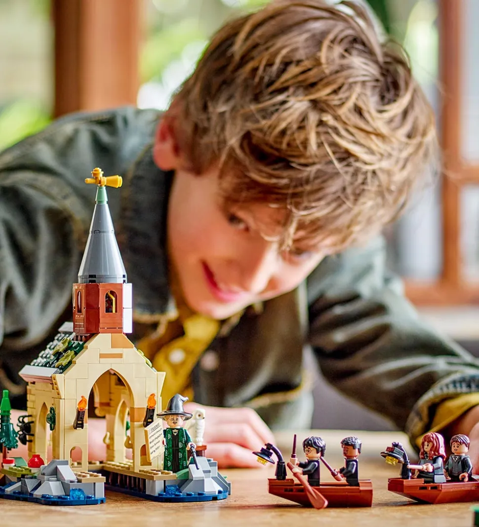 LEGO® Harry Potter - Hogwarts-slottets bådehus 76426 - 350 Dele