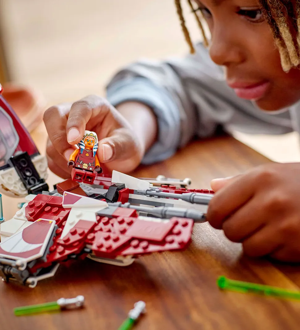 LEGO® Star Wars - Ahsoka's Jedi Interceptor 75401 - 290 Dele