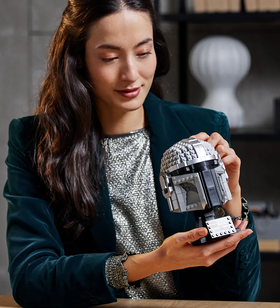 LEGO® Star Wars - Mandalorianerens Hjelm 75328 - 584 Dele