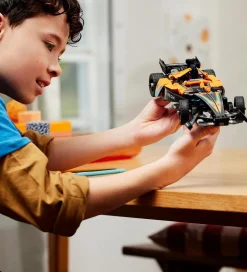 LEGO® Technic - NEOM McLaren Formula E-Racerbil 42169 - 452 Dele