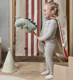 OYOY Kæphest - Theo Hobby Dinosaur - Grøn