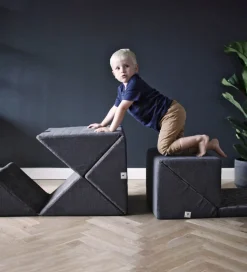 Pine Cone Tumlemøbel - 45x200 cm - Mountain - Happy Play - Sky