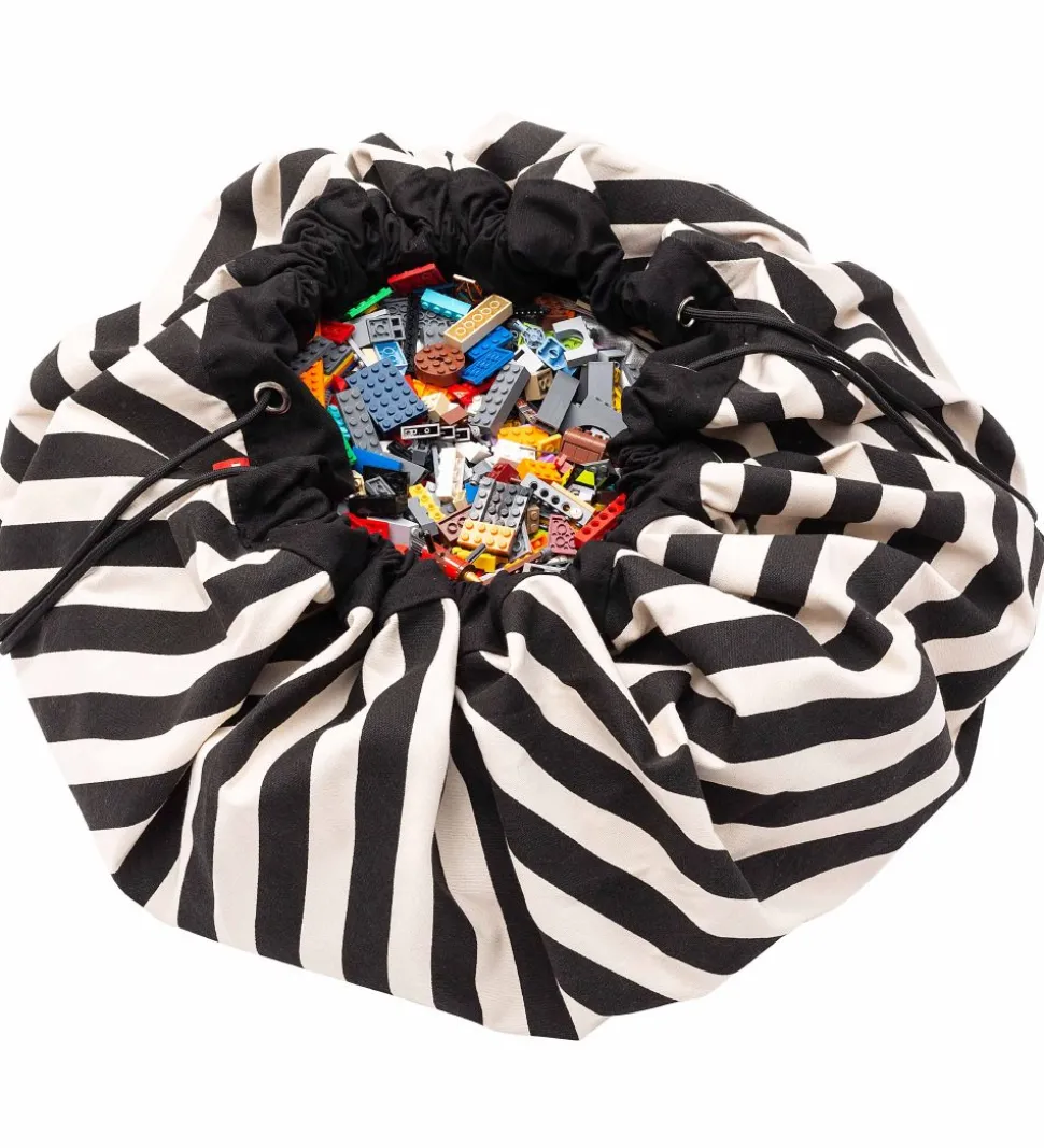 Play&Go Legetøjstæppe - Ø140 cm - Stripes Black