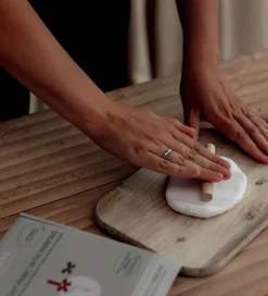 Vanilla Copenhagen Hånd- og Fodaftryksæt m. Bånd - Hvid/Rød/Brun