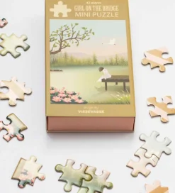 Vissevasse Puslespil - Mini - 10x13 cm - Girl On The Bridge